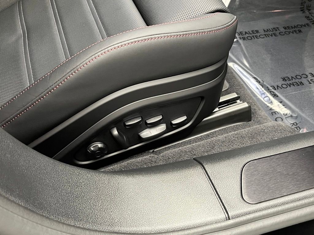 Certified 2025 Porsche Panamera Turbo image 43