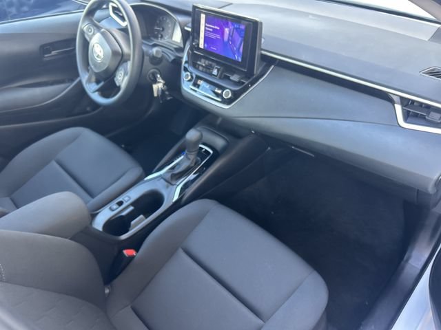 Used 2025 Toyota Corolla LE FWD image 30