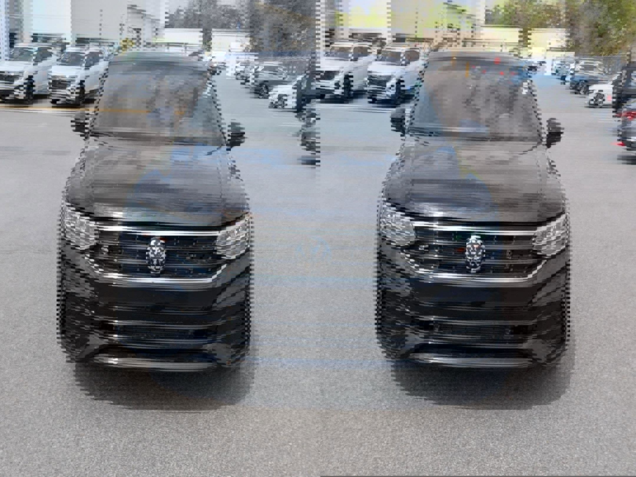 Used 2024 Volkswagen Tiguan SE R-Line image 8