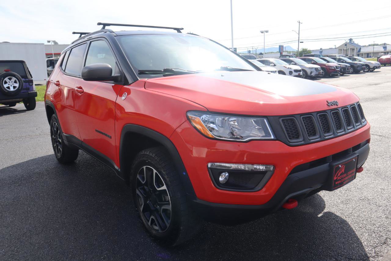 Used 2020 Jeep Compass Trailhawk w/ Leather Interior Group AWD/4WD image 36