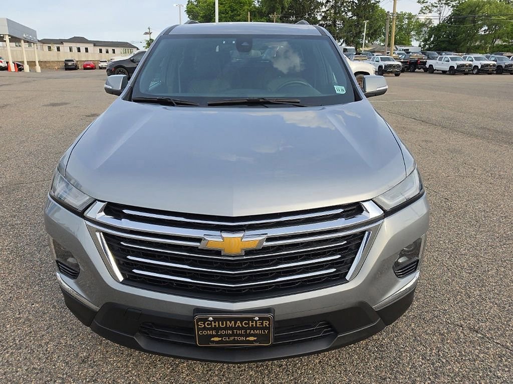 Used 2023 Chevrolet Traverse LT AWD/4WD image 8