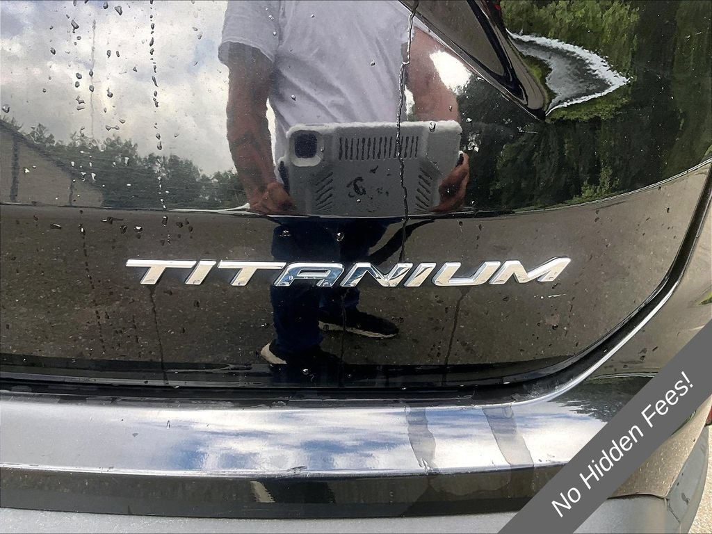 Used 2020 Ford Edge Titanium w/ Cargo Accessory Package FWD image 8