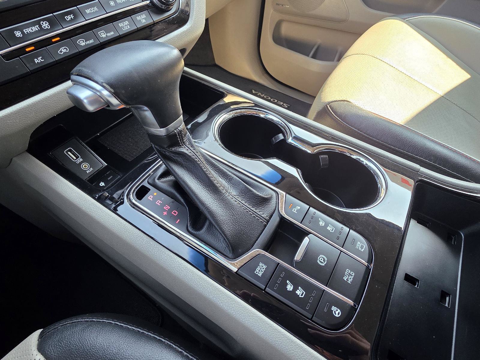 Used 2019 Kia Sedona SX FWD image 15