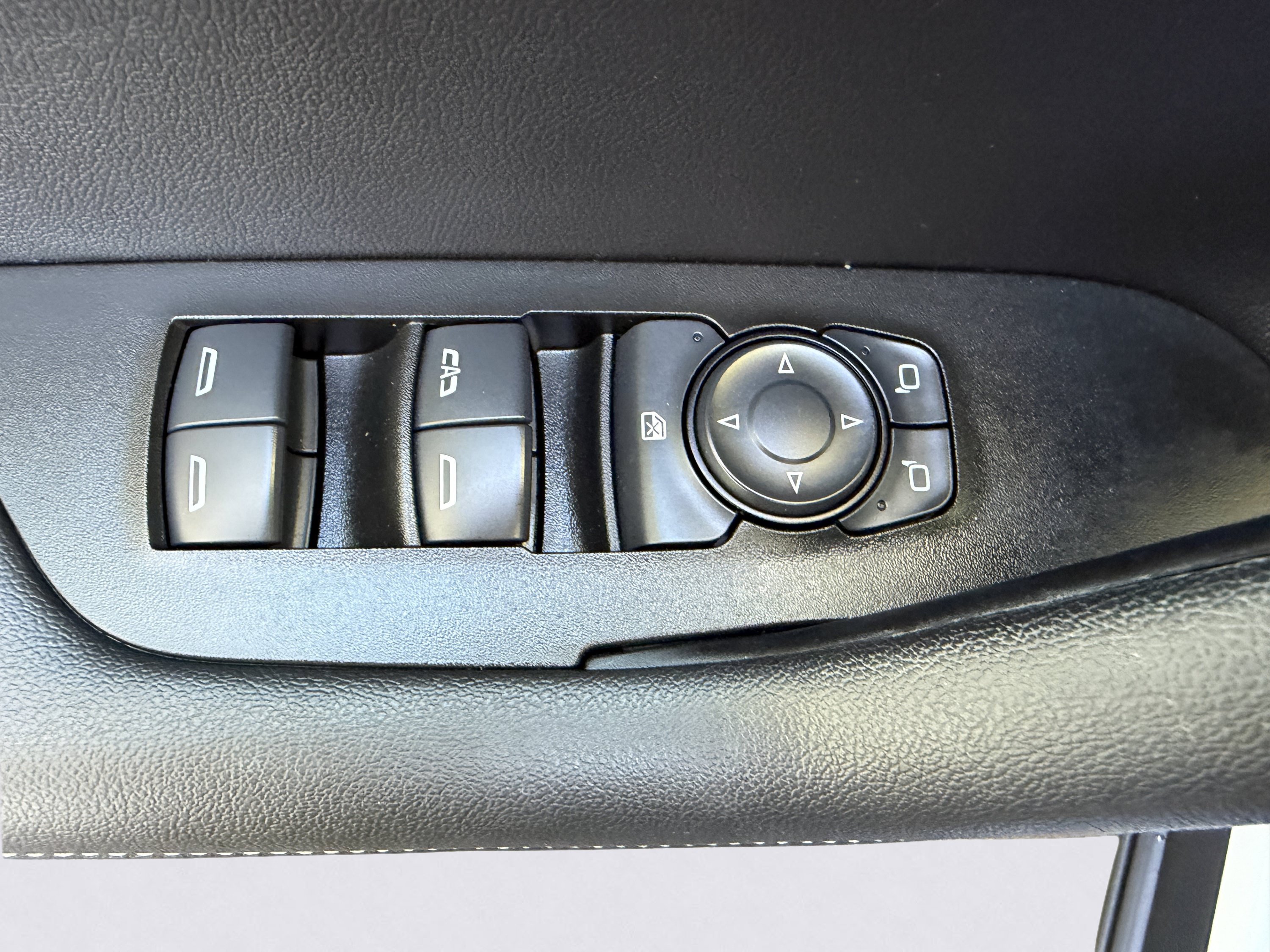 Used 2024 Chevrolet Blazer LT w/ Sound & Technology Package AWD/4WD image 29