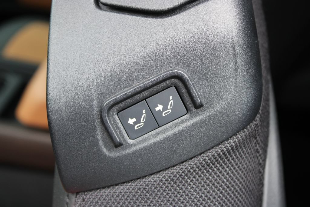 Used 2023 Land Rover Defender 90 X AWD/4WD image 26