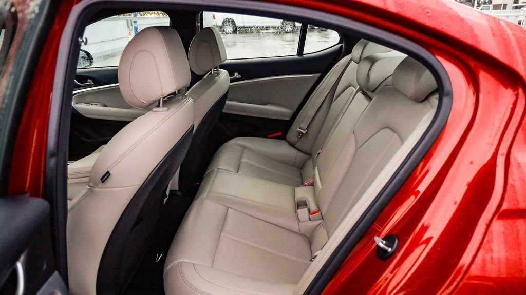 Used 2023 Genesis G70 2.0T image 19