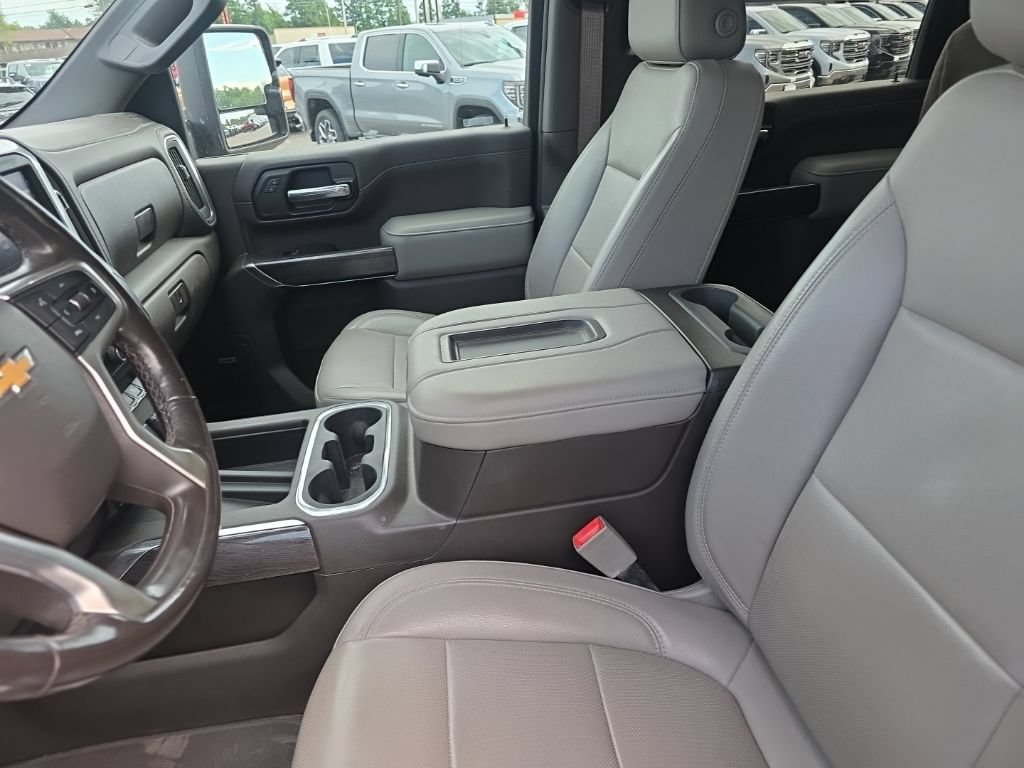 Used 2020 Chevrolet Silverado 3500 LTZ w/ LTZ Premium Package AWD/4WD image 13