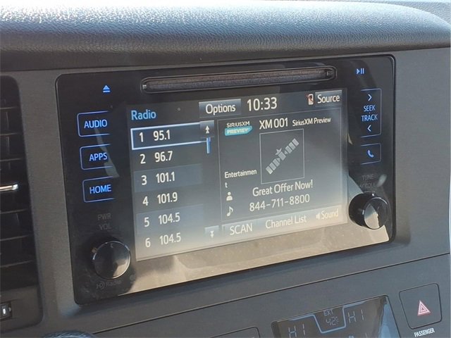 Used 2017 Toyota Sienna LE image 6