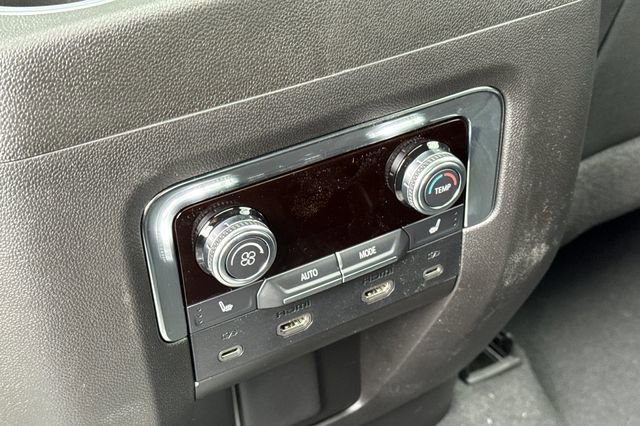 New 2026 GMC Yukon Elevation image 14