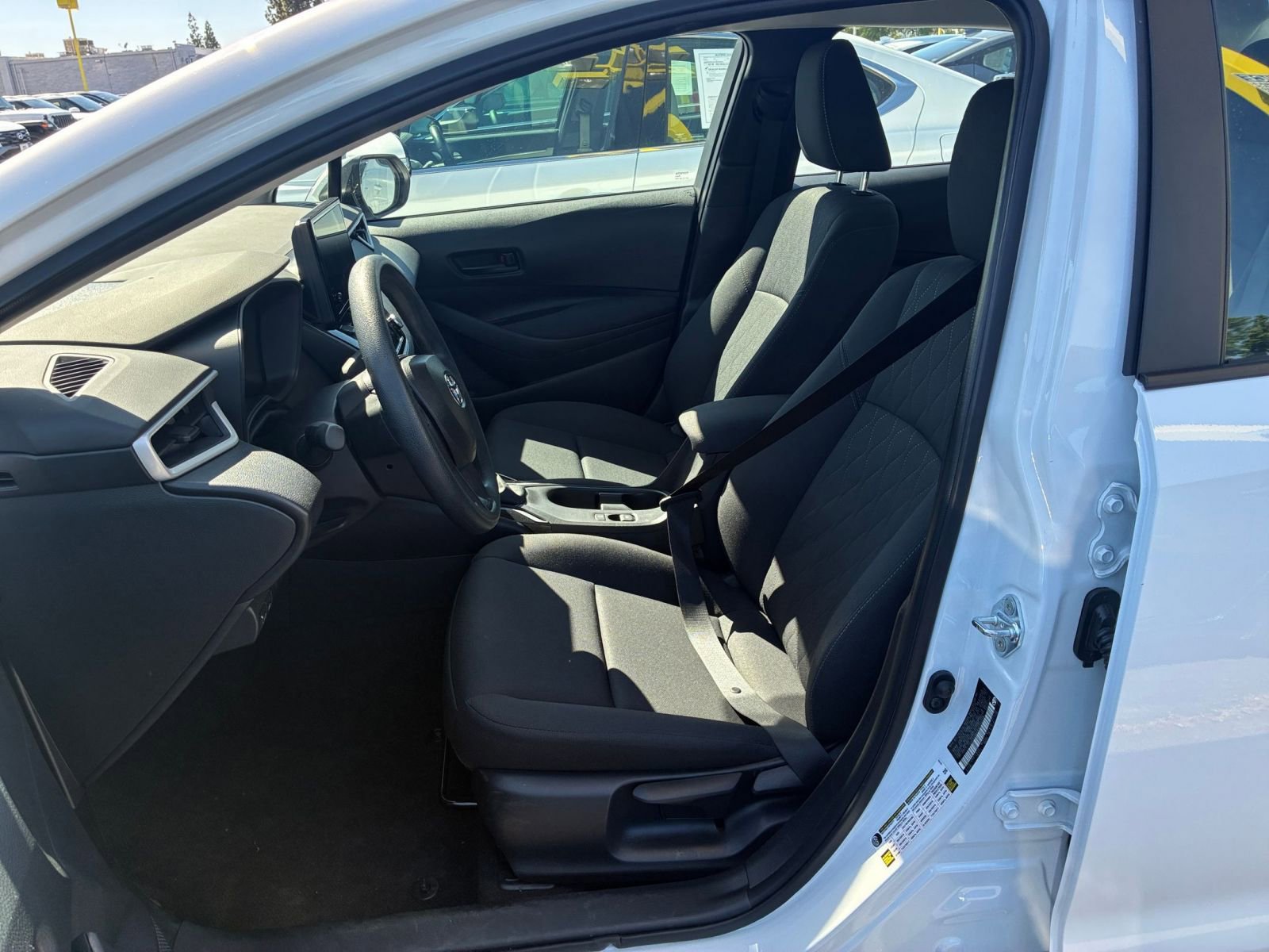 Used 2025 Toyota Corolla LE image 24