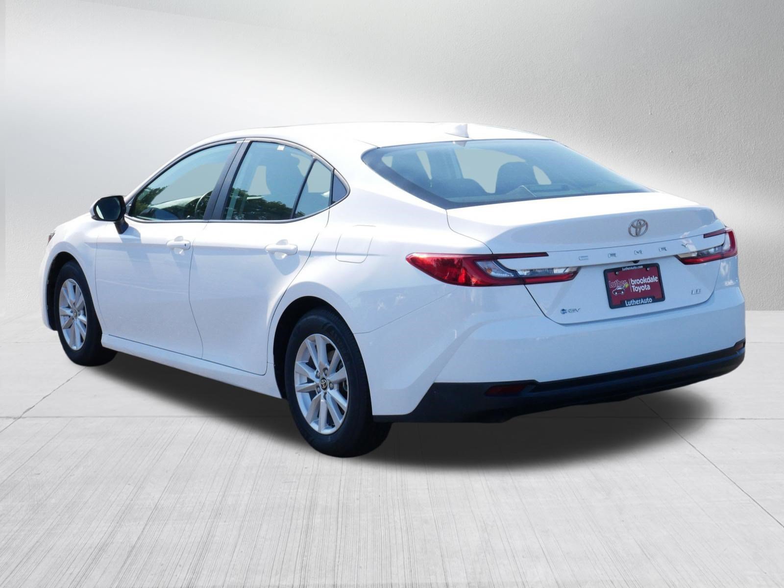 Certified 2025 Toyota Camry LE FWD image 5