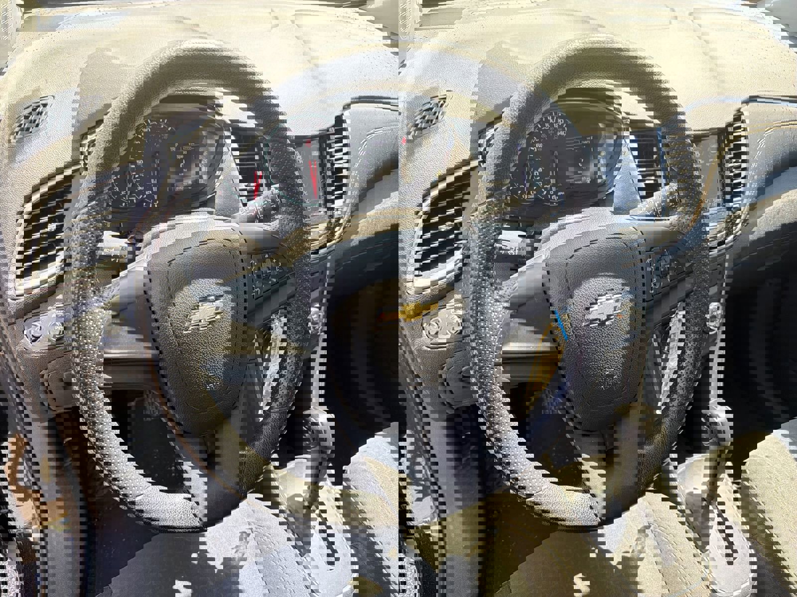 Used 2019 Chevrolet Trax LS AWD/4WD image 18