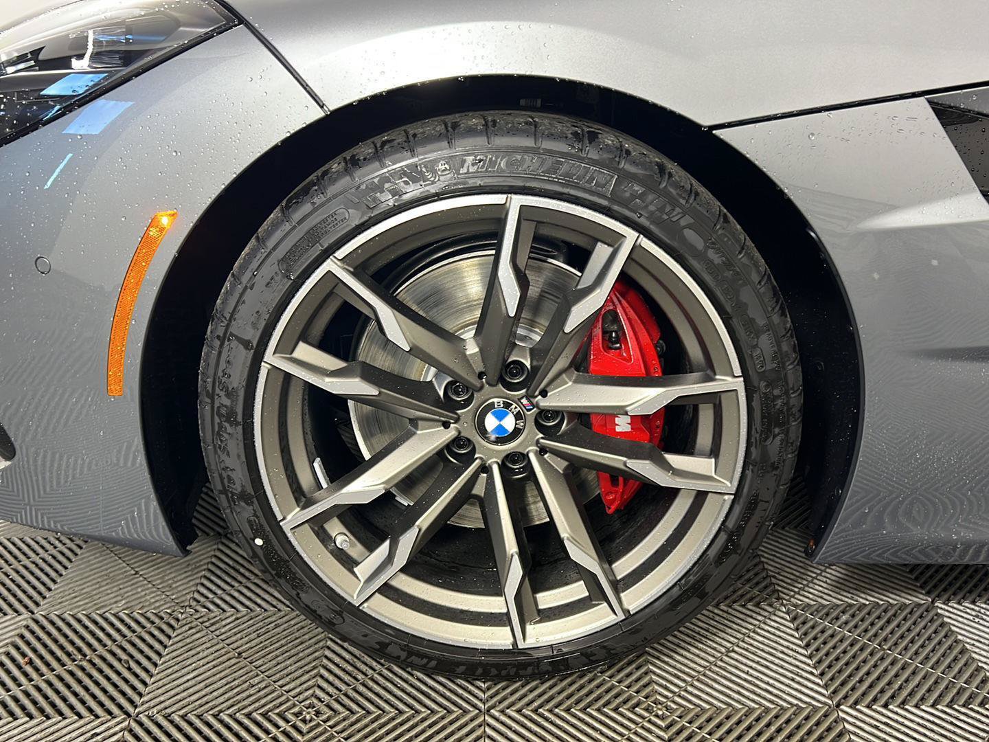 New 2026 BMW Z4 M40i w/ Premium Package RWD image 6