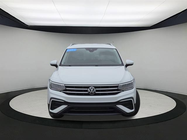 Certified 2023 Volkswagen Tiguan SE image 2
