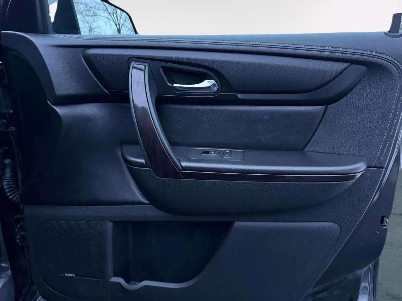 Used 2017 Chevrolet Traverse Premier image 27