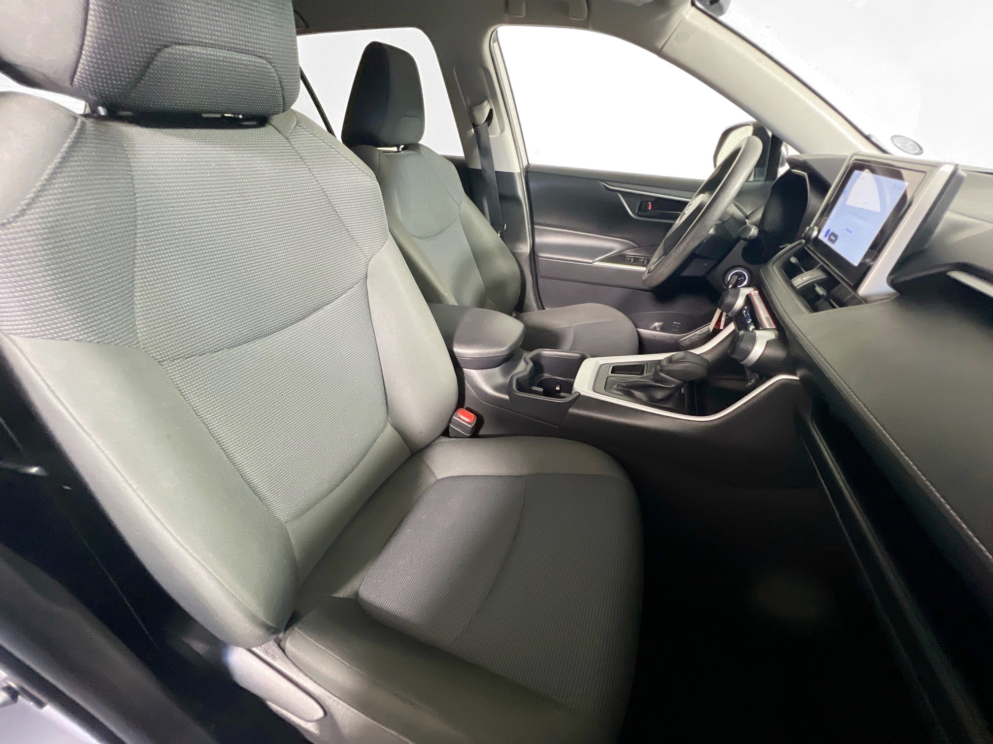Used 2025 Toyota RAV4 LE FWD image 27
