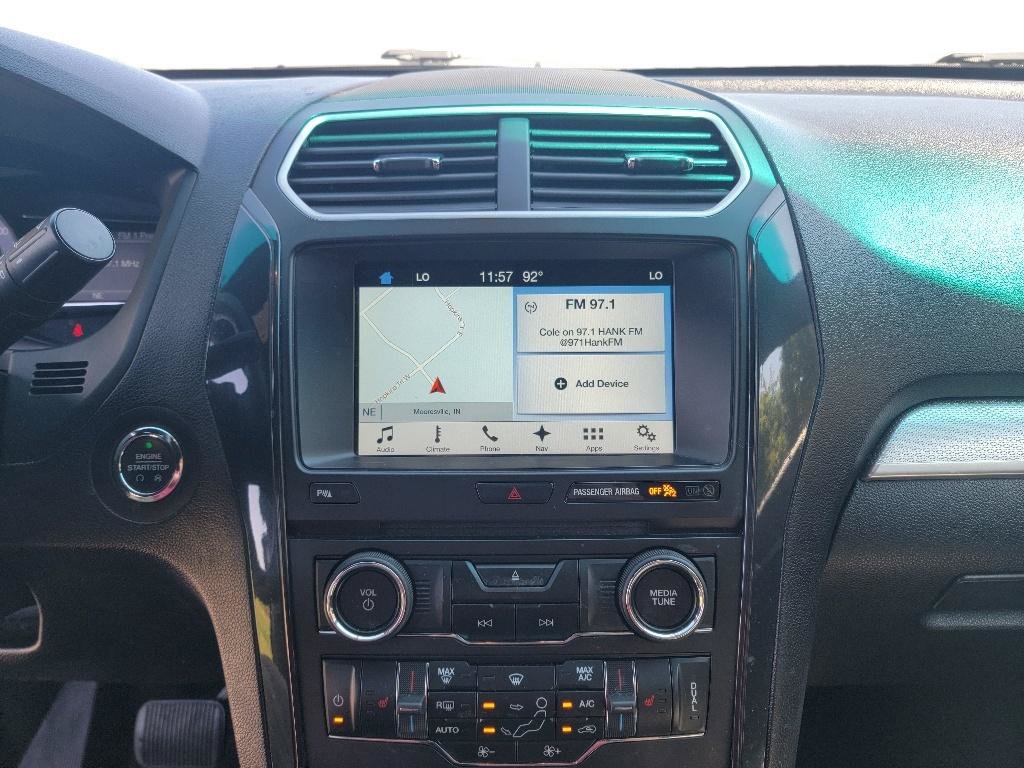 Used 2017 Ford Explorer XLT w/ Equipment Group 202A FWD image 18