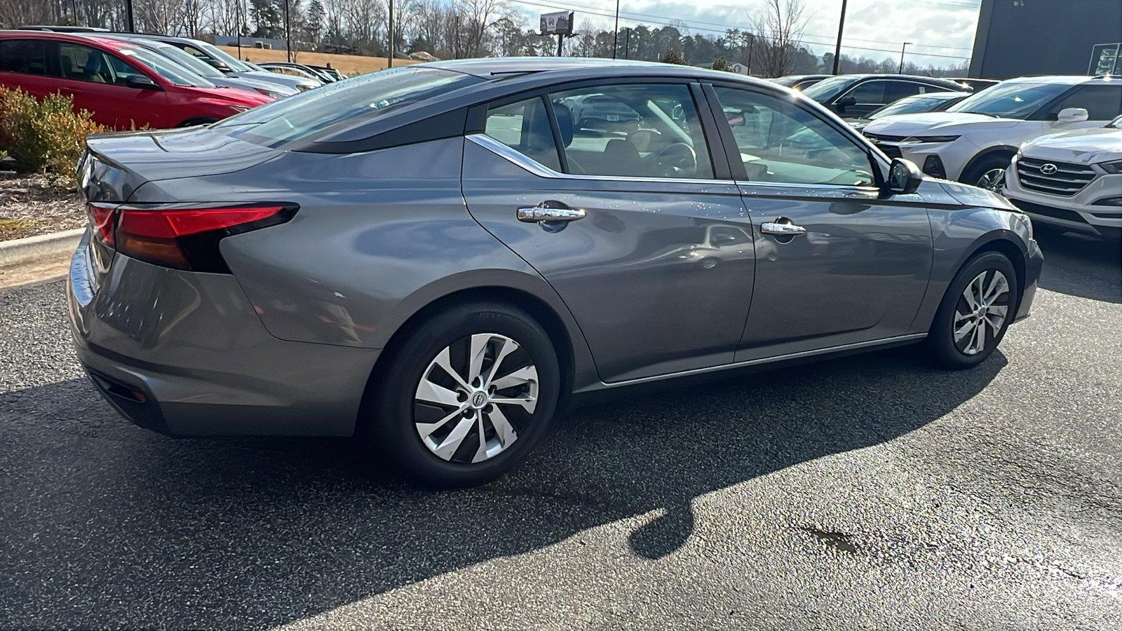 Used 2024 Nissan Altima 2.5 S image 8