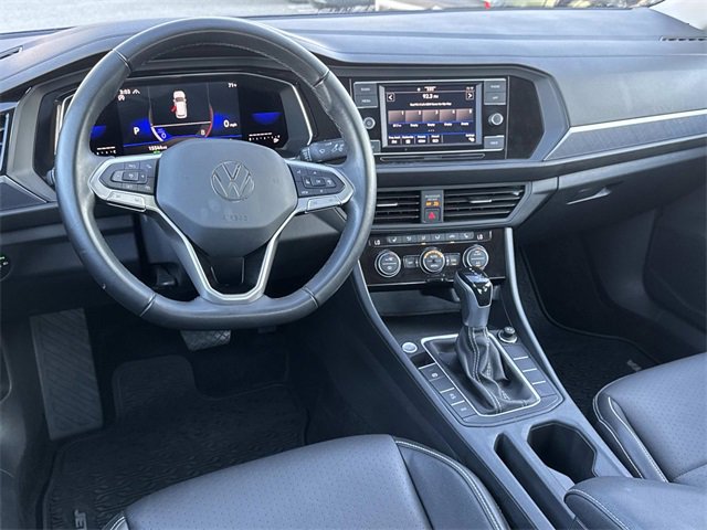 Used 2023 Volkswagen Jetta SE w/ Panoramic Sunroof Package image 8