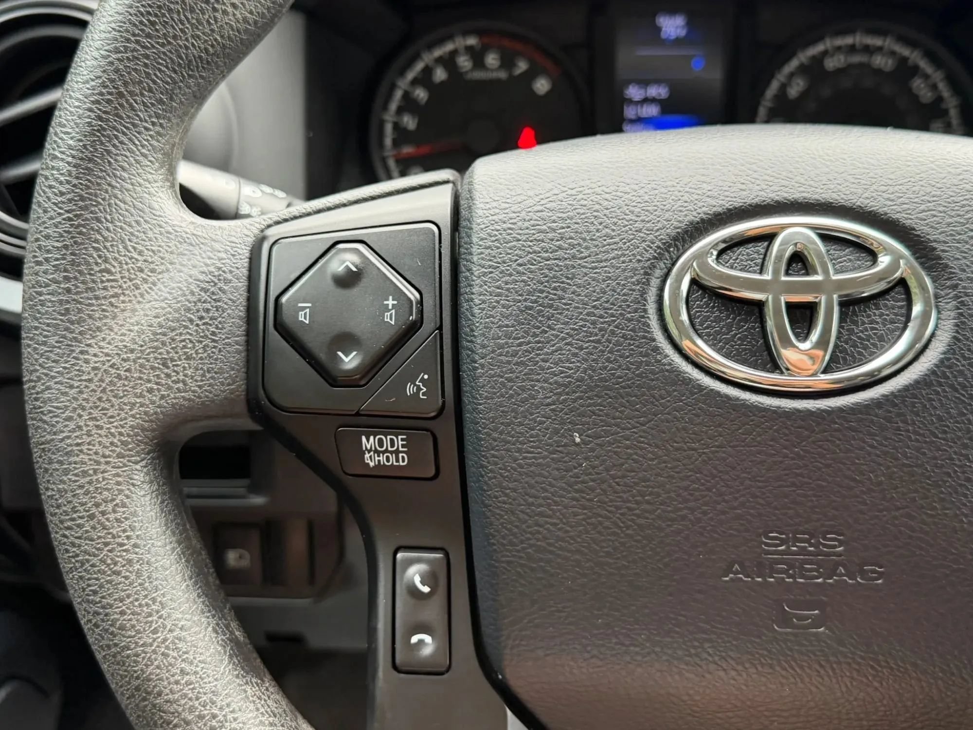 Used 2018 Toyota Tacoma SR w/ SR Convenience Package RWD image 26