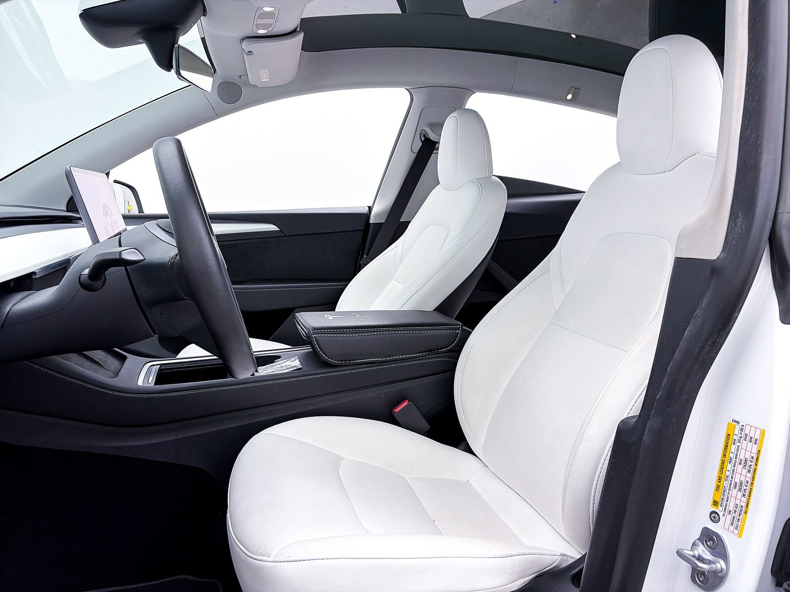 Used 2023 Tesla Model Y Performance image 18