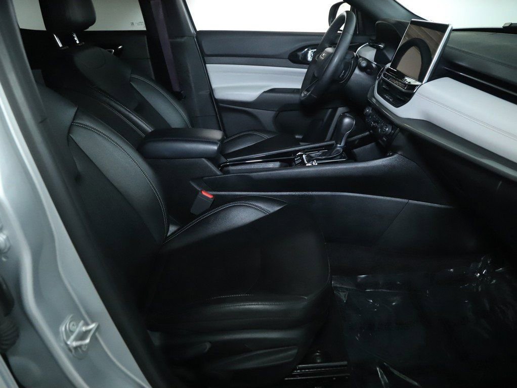 Used 2025 Jeep Compass Limited image 34