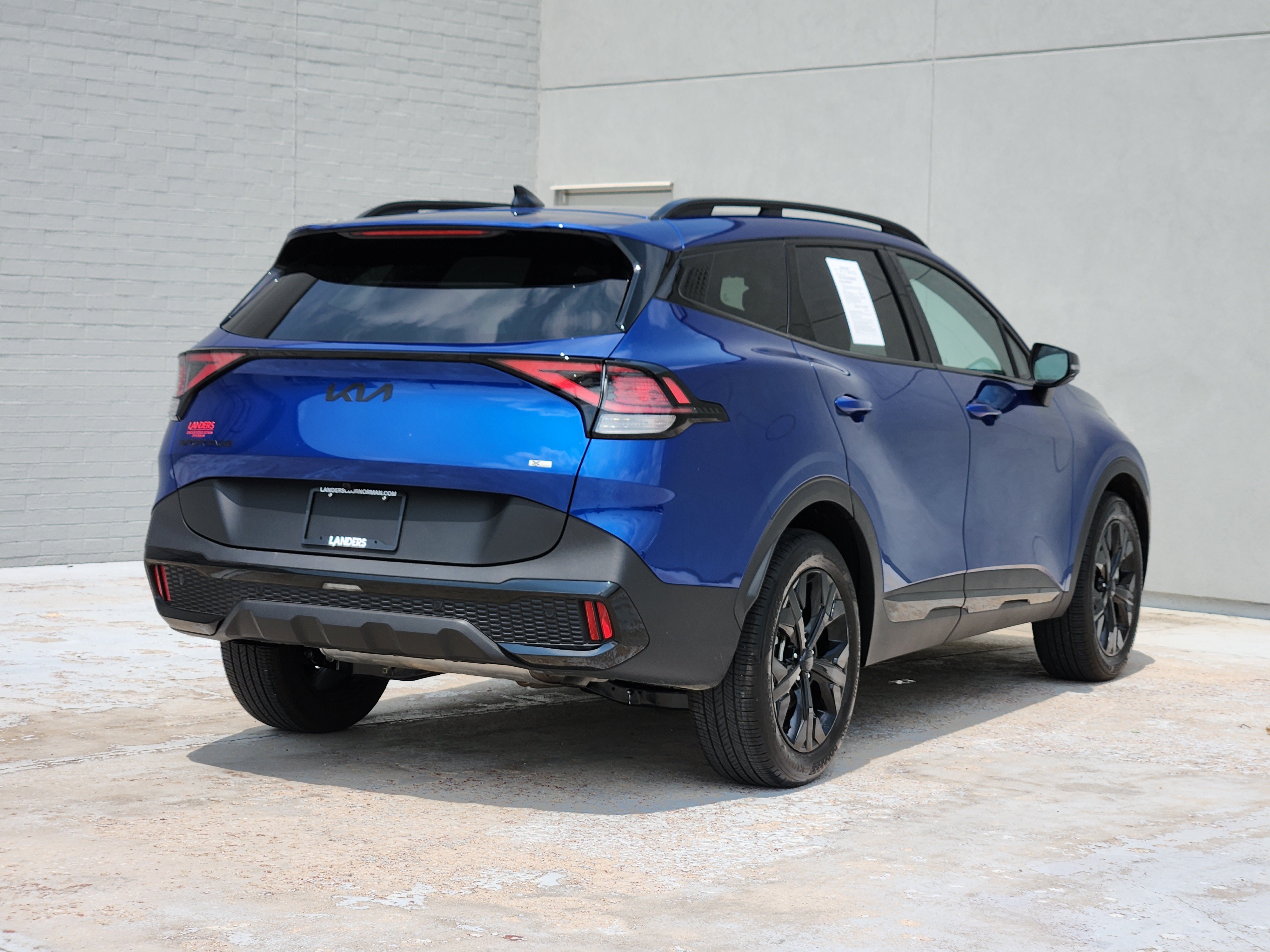 Used 2025 Kia Sportage X-Line w/ Premium Package AWD/4WD image 8