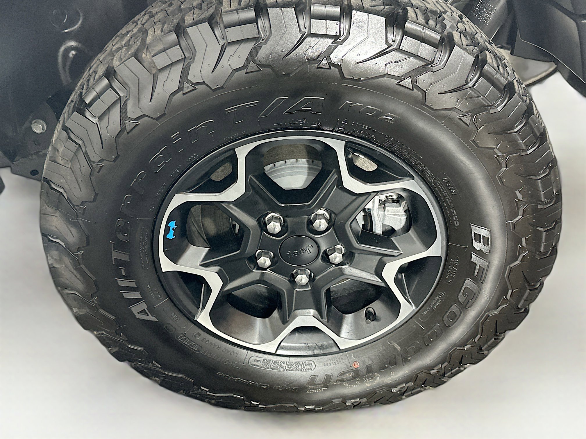 Used 2023 Jeep Wrangler Unlimited Rubicon 4xe AWD/4WD image 11