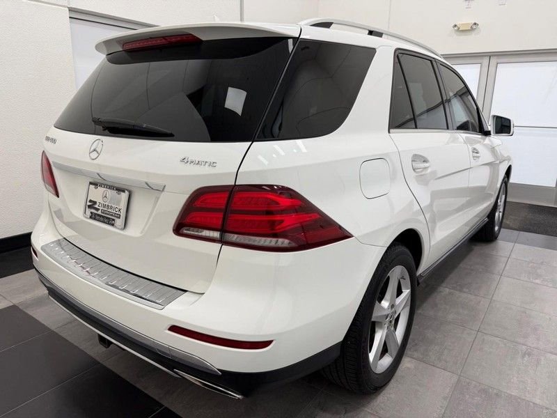 Used 2019 Mercedes-Benz GLE 400 4MATIC image 2