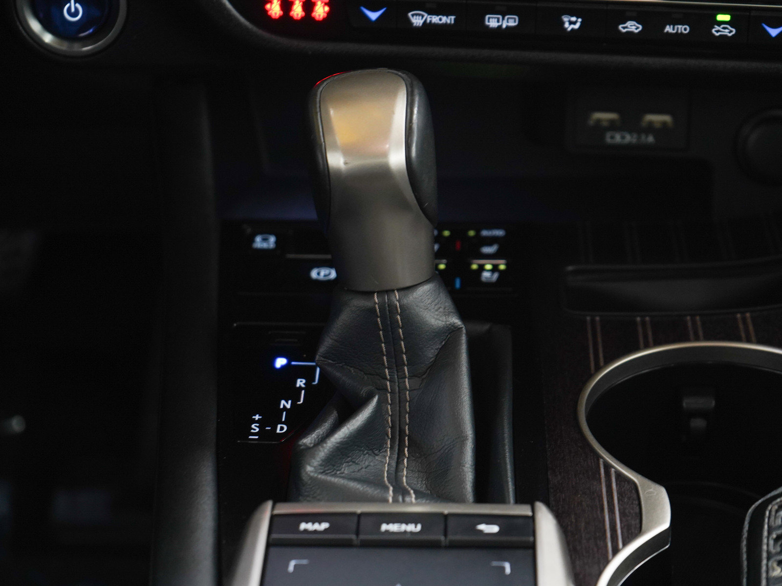 Used 2020 Lexus RX 450h AWD w/ Luxury Package image 17