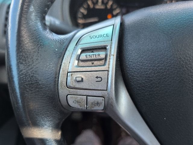 Used 2015 Nissan Altima 2.5 SV w/ Convenience Package image 18