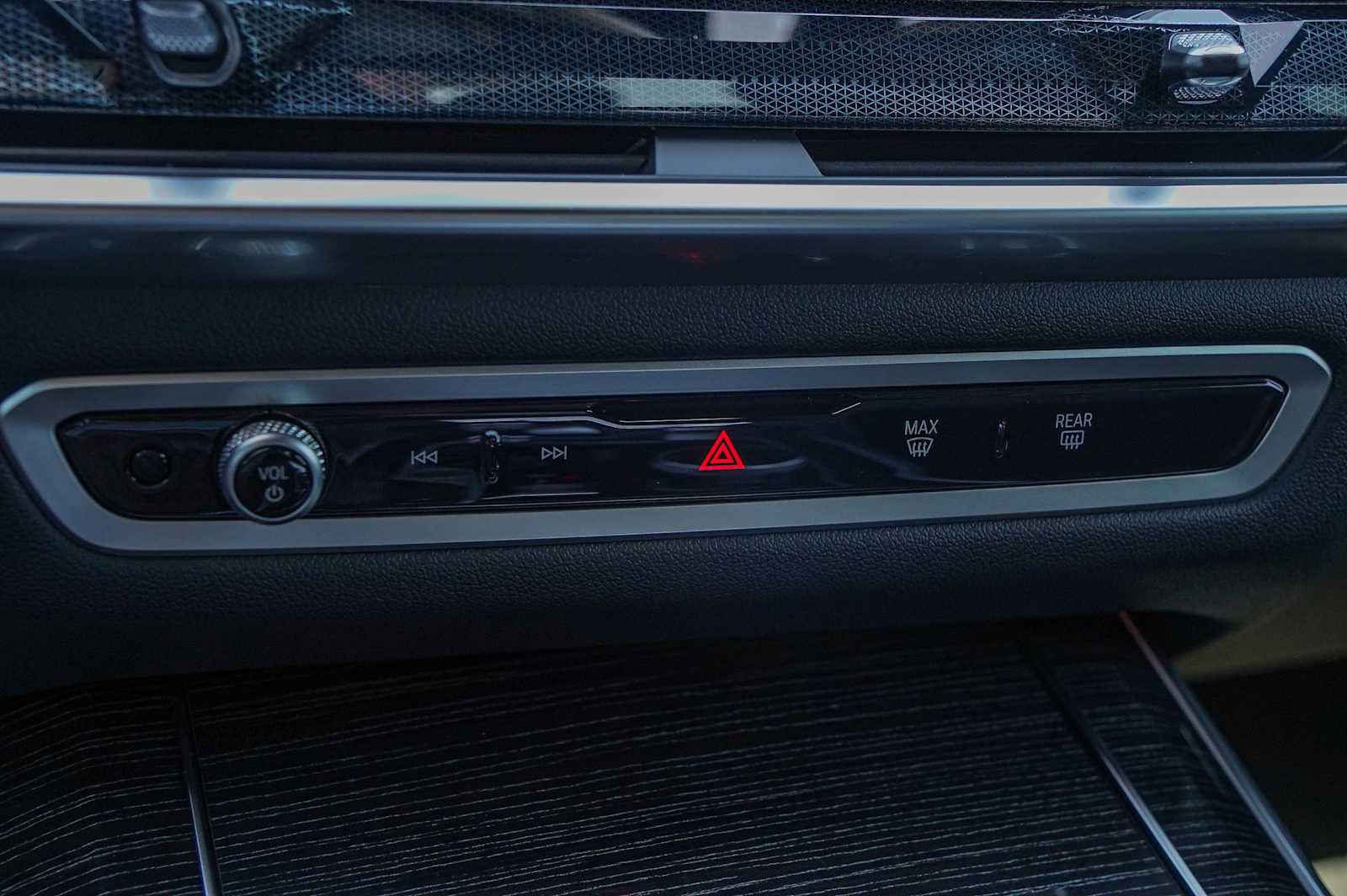 Used 2026 BMW X5 xDrive40i w/ M Sport Package image 20