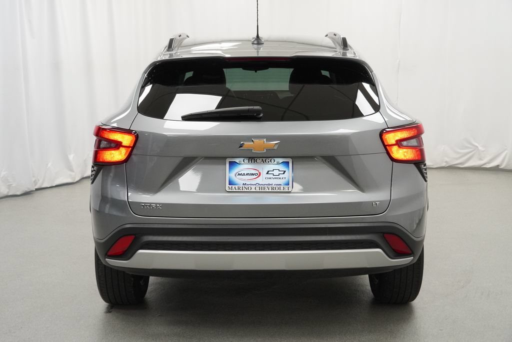 Used 2024 Chevrolet Trax LT w/ Driver Confidence Package FWD image 36