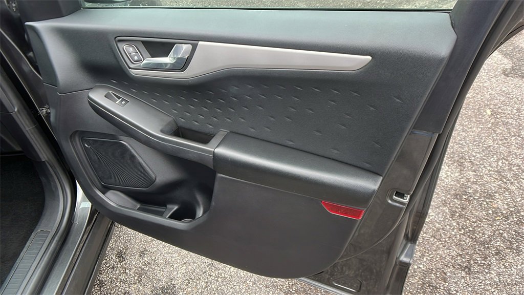 Used 2020 Ford Escape SEL image 16