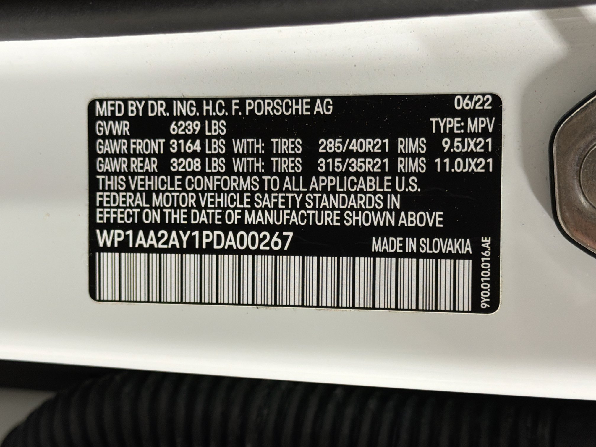 Certified 2023 Porsche Cayenne Platinum Edition AWD/4WD image 43