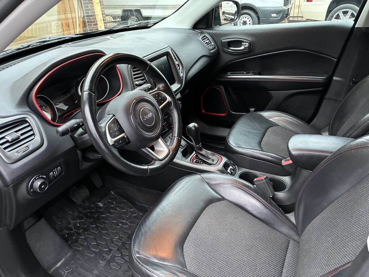 Used 2018 Jeep Compass Trailhawk image 15
