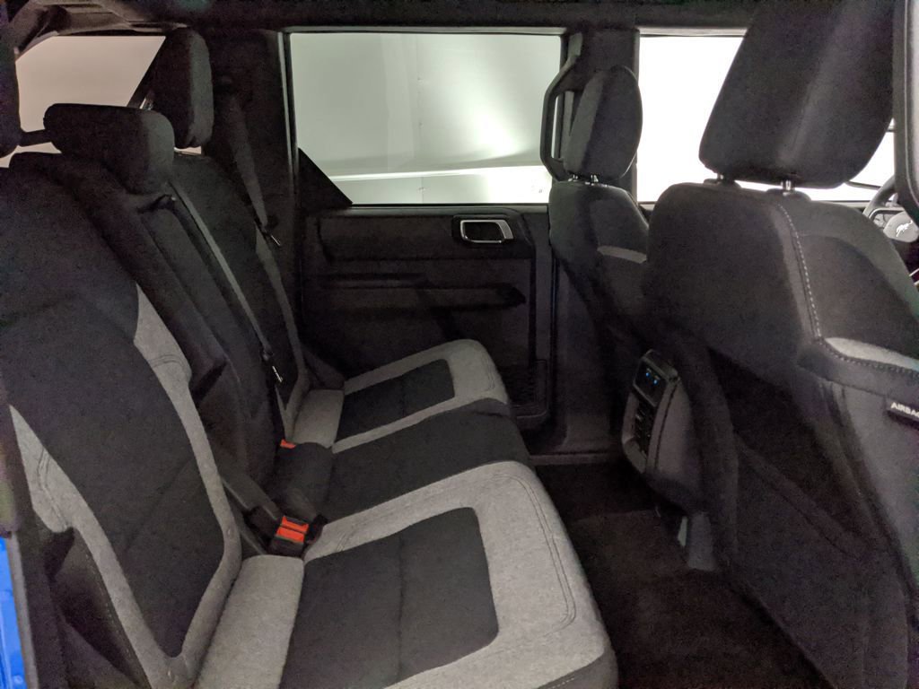New 2025 Ford Bronco 4-Door image 25
