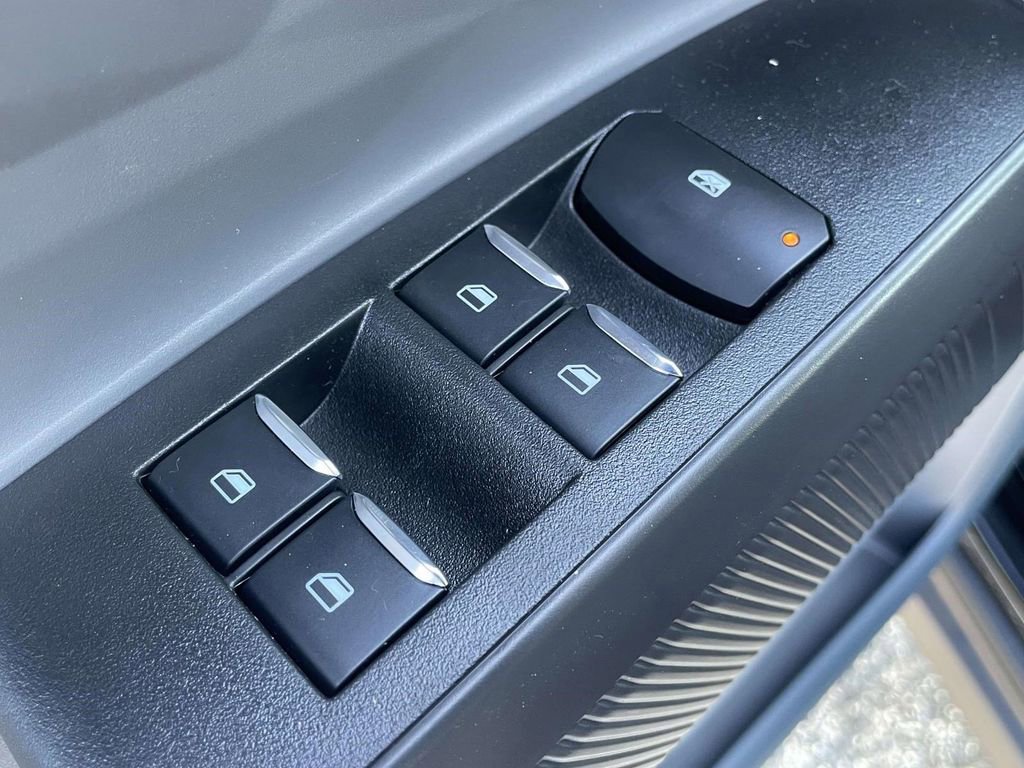 New 2025 Ford Maverick XL w/ Equipment Group 102A image 18