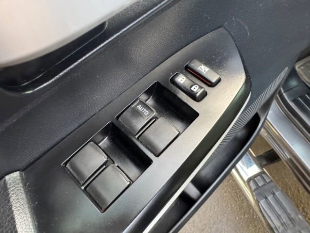 Used 2015 Toyota Tundra SR5 w/ SR5 Upgrade Package image 36