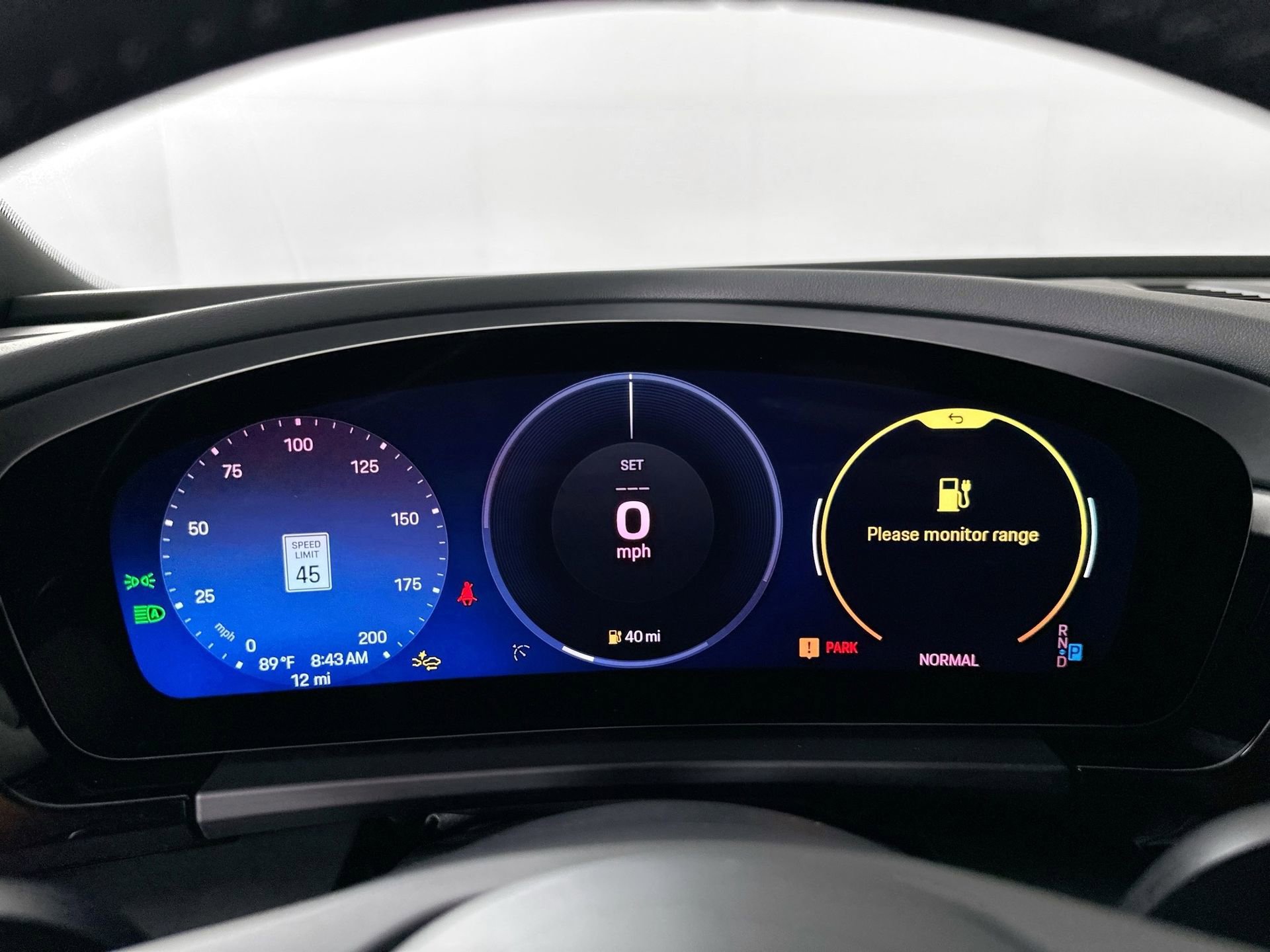 Certified 2025 Porsche Macan 4 Electric image 19