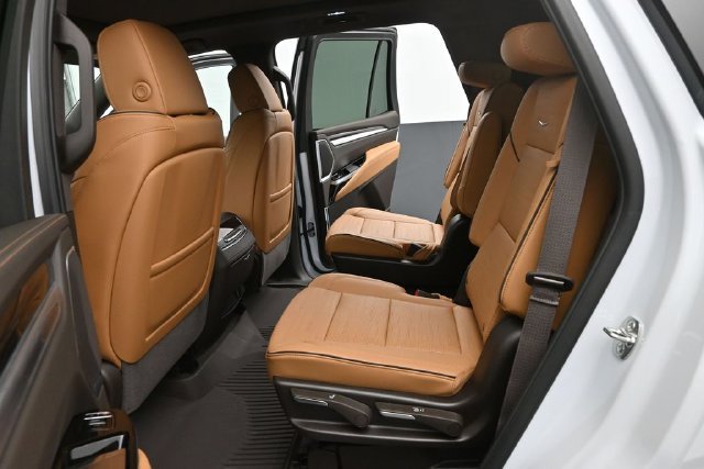 New 2026 Cadillac Escalade Luxury w/ Touring Package AWD/4WD image 16