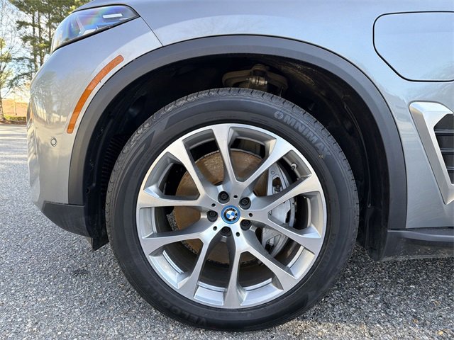 Used 2025 BMW X5 xDrive50e image 10