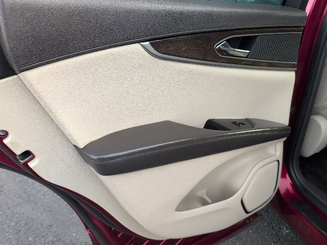 Used 2017 Lincoln MKX Reserve w/ Lincoln MKX Climate Package image 34