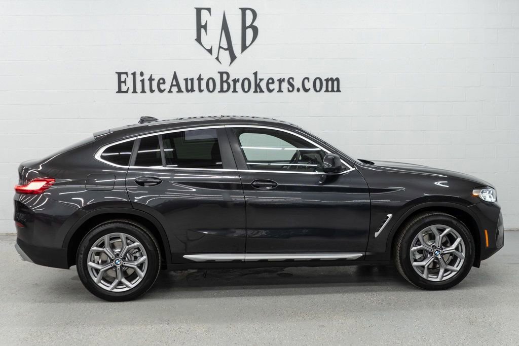 Used 2025 BMW X4 xDrive30i w/ Premium Package image 5