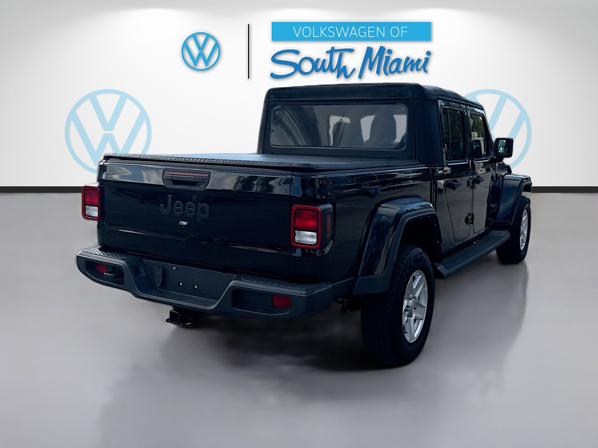 Used 2022 Jeep Gladiator Sport image 7