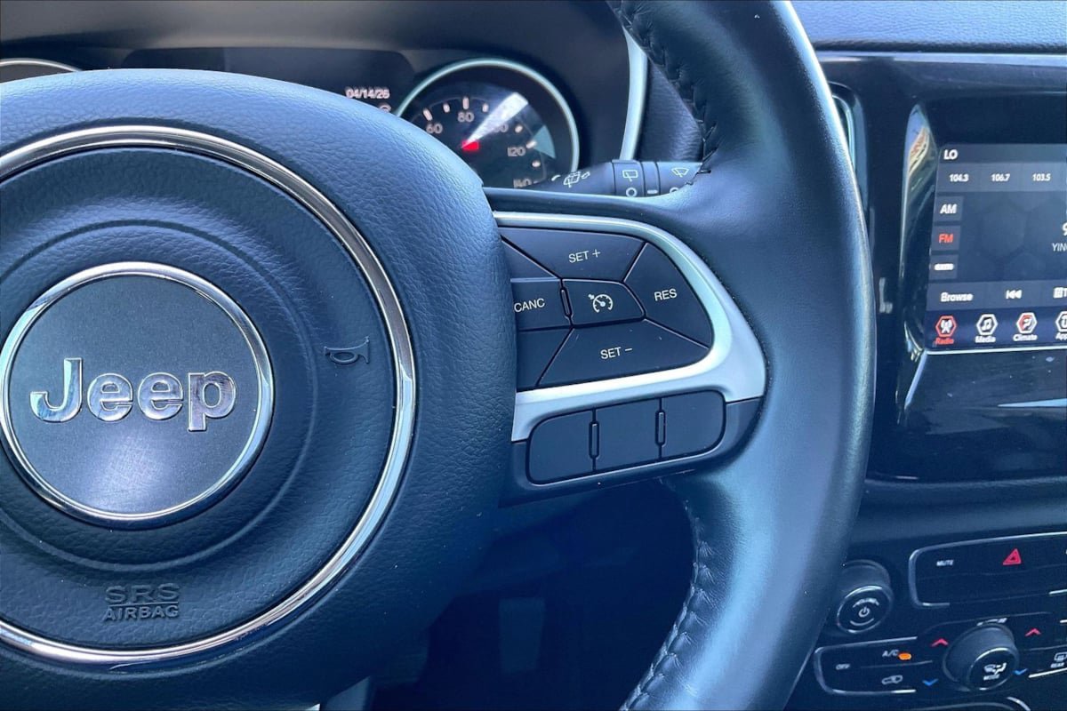 Used 2019 Jeep Compass Altitude FWD image 19