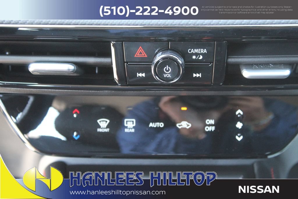 New 2026 Nissan Kicks SR w/ Illumination Package FWD image 22