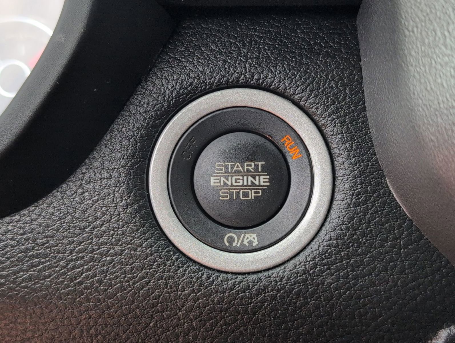 Used 2025 RAM 1500 Laramie AWD/4WD image 19