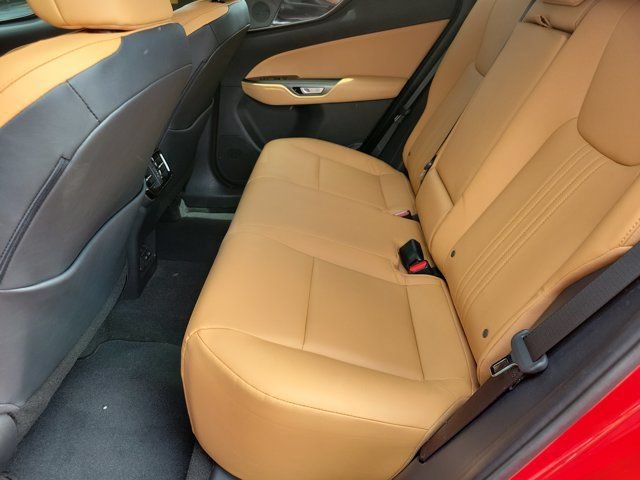 Used 2024 Lexus NX 250 FWD w/ Towing Package (2000 Lbs) image 15