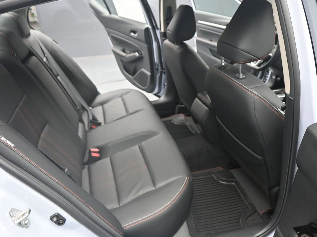 New 2025 Nissan Altima 2.5 SR image 18